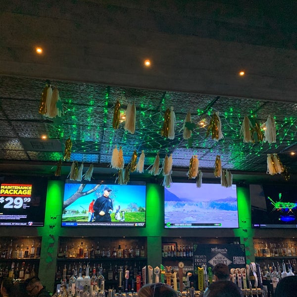 sports bars houston heights