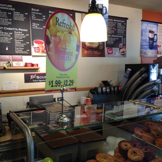 Bruegger's Bagels Coolidge Corner 253 Harvard St