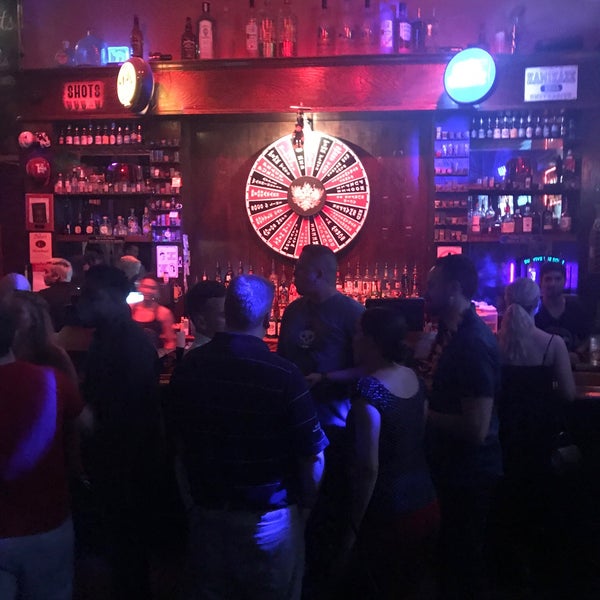 Foto tirada no(a) Shot Bar por Michael D. em 5/24/2019