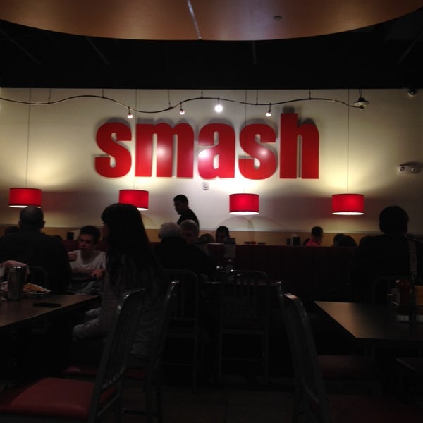 3/14/2014 tarihinde Brad M.ziyaretçi tarafından Smashburger Stonecrest Charlotte'de çekilen fotoğraf