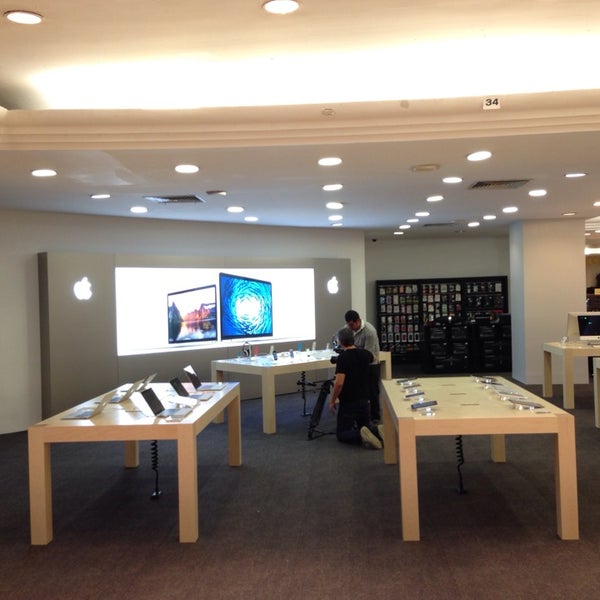 Магазины apple в грузии. Магазин эпл калуга. Apple store в нижнем новгороде тц шоколад. Эпл стор. Магазин эпл калуга.