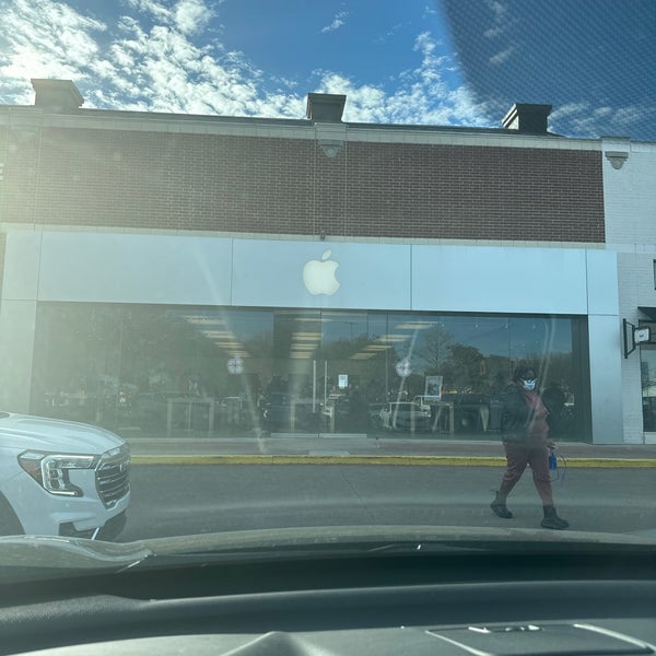 Apple University Park Village