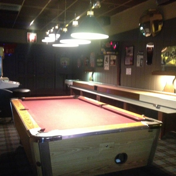 2/20/2013にAleksander R.がDraw 10 Bar &amp; Grillで撮った写真