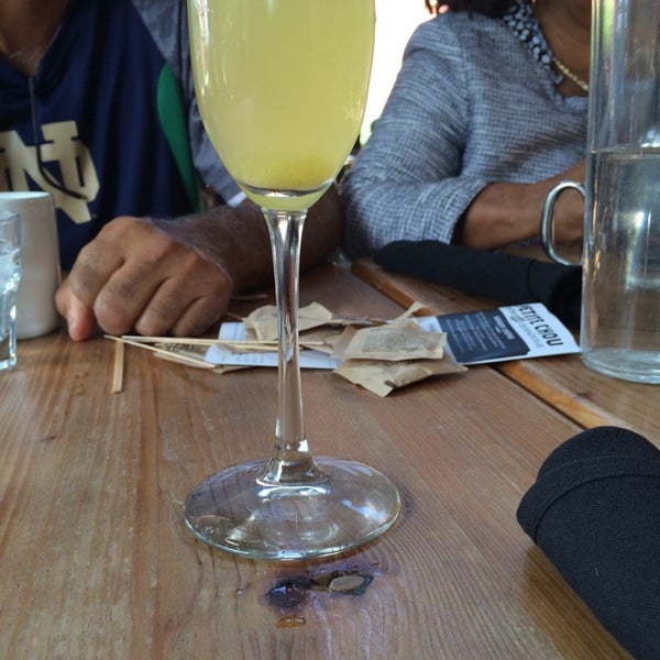 7/29/2014에 Shadajah P.님이 Petite Chou Bistro and Champagne Bar에서 찍은 사진