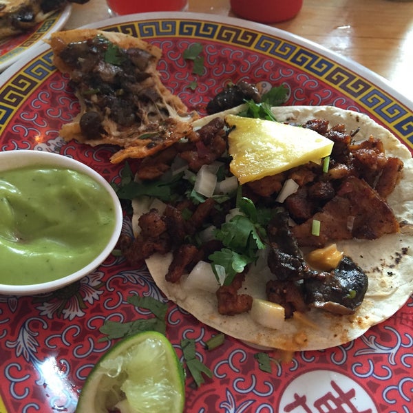 7/14/2016 tarihinde Marco A. B.ziyaretçi tarafından La Capital Tacos'de çekilen fotoğraf