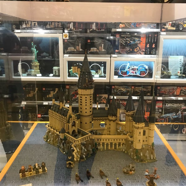perisur lego store