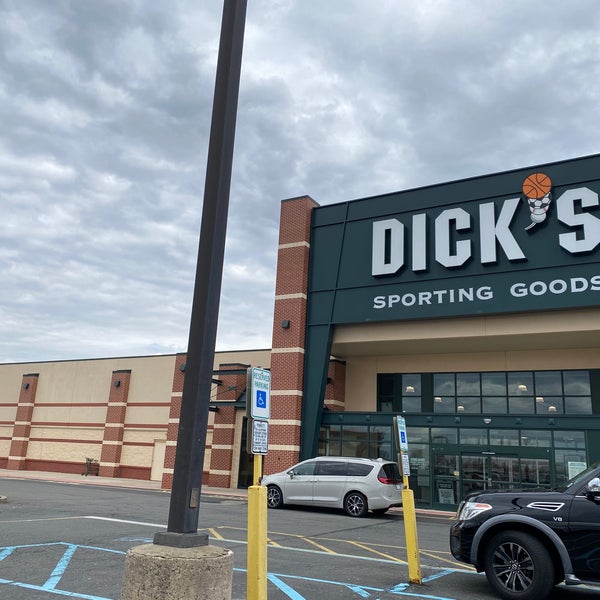 DICK'S Sporting Goods Sporting Goods Retail in South Plainfield