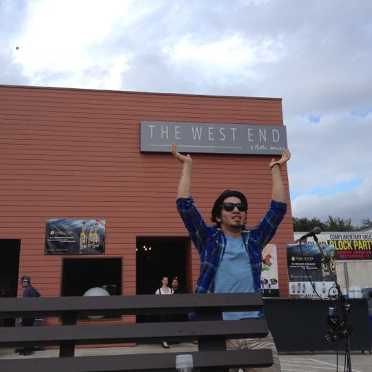 รูปภาพถ่ายที่ The West End Gastro Pub โดย Justin P. เมื่อ 10/13/2012