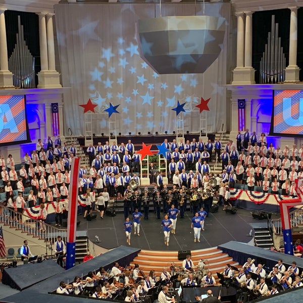 Foto diambil di First Baptist Church oleh Jeff H. pada 6/30/2019
