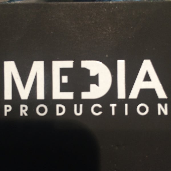 мамин продакшн. мама я зигую. продакшн студия. лого продакшн студий. батя продакшн видеоклипы.