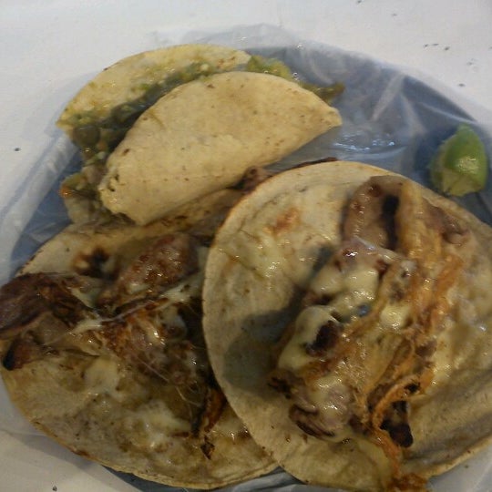 Photo taken at Tacos Unichamps by Marianita O. on 10/30/2012