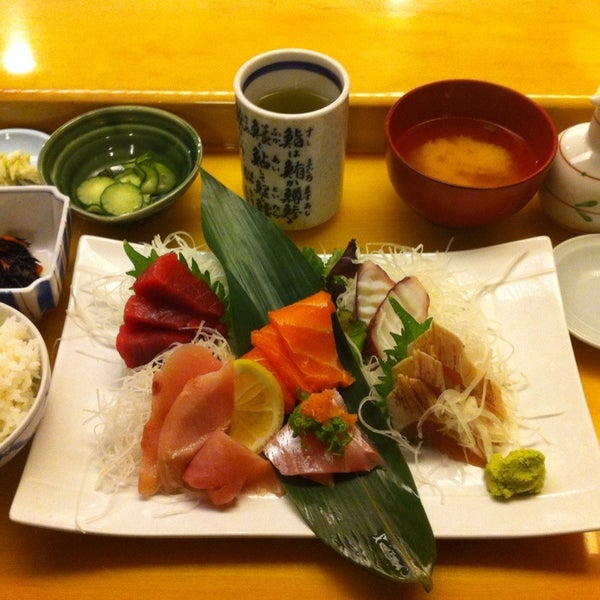 Photo taken at Sushi Go 55 by Benjamin J. on 12/12/2012