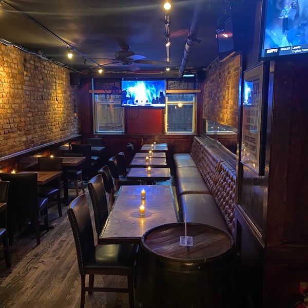 Bedford Falls Bar in Upper East Side