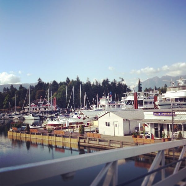 8/13/2013 tarihinde Erik V.ziyaretçi tarafından Harbour Cruises'de çekilen fotoğraf