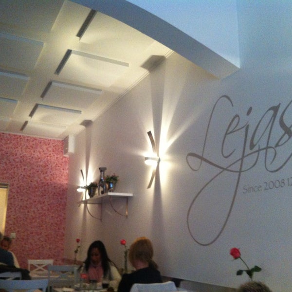 Foto diambil di Lejas Café oleh Jo pada 3/19/2013