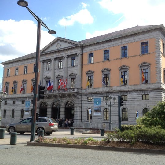 รูปภาพถ่ายที่ Hôtel de Ville d&#39;Annecy โดย SP P. เมื่อ 5/7/2012