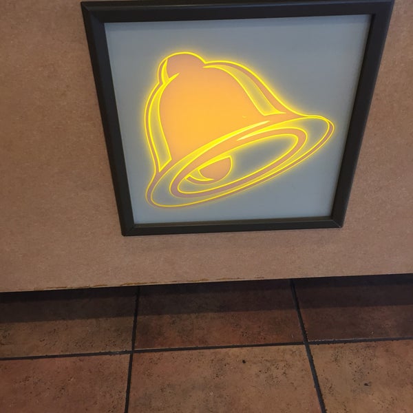 Photos at Taco Bell 4 tips