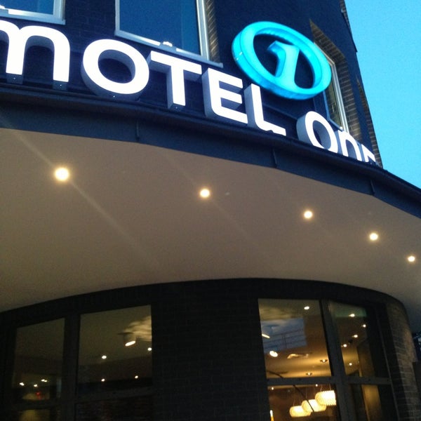 Das Foto wurde bei Motel One Berlin-Bellevue von Jonathan R. am 8/21/2013 aufgenommen