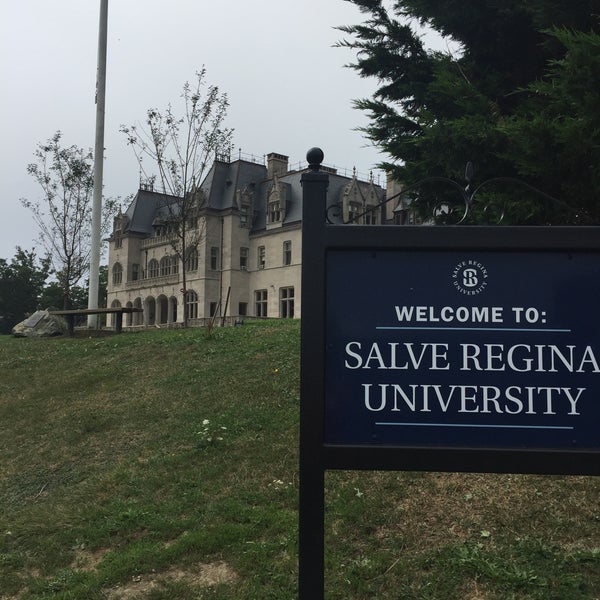 Salve regina. Salve Regina University. Эксперимент Regina University. Salve Regina University Campus. Эксперимент Regina University Canada Comfort Zone.