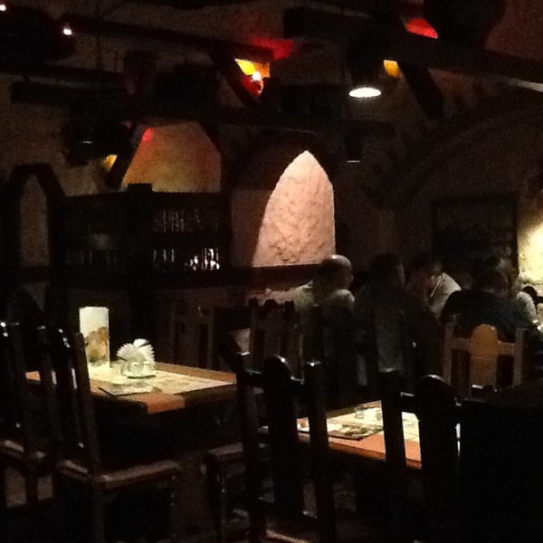 Изба на верхней масловке. Рестораны кабаки восточный. Ресторан славянск костоорма. Славянский трактир. Рестораны в одинцово славянская.