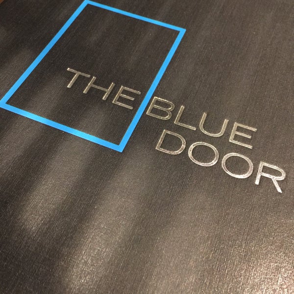 Foto tirada no(a) The Blue Door Restaurant &amp; Bar por Ken em 9/4/2016