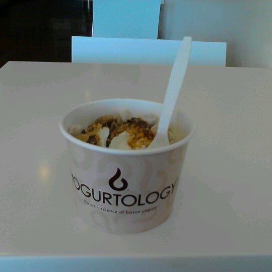Go in middle of day! No rush and untouched toppings! :D
