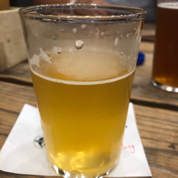Photo taken at Tuckerman Brewing Company by Emily on 9/15/2018