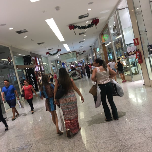 11/9/2016 tarihinde Thallyson S.ziyaretçi tarafından Shopping Parangaba'de çekilen fotoğraf
