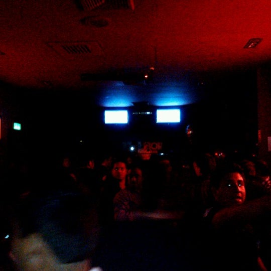 Foto scattata a Om Bar Lounge da Roy C. il 11/7/2012