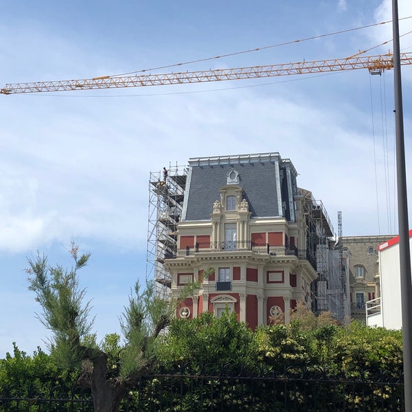 Photo taken at Hôtel du Palais by Vivita on 5/2/2019