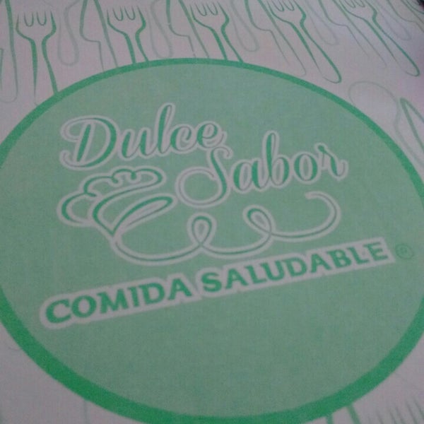 Photo taken at Dulce Sabor Comida Saludable by Gustavo P. on 8/26/2015