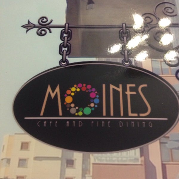 Foto tirada no(a) Moines Cafe &amp; Fine Dining por mehmet İ. em 6/30/2013