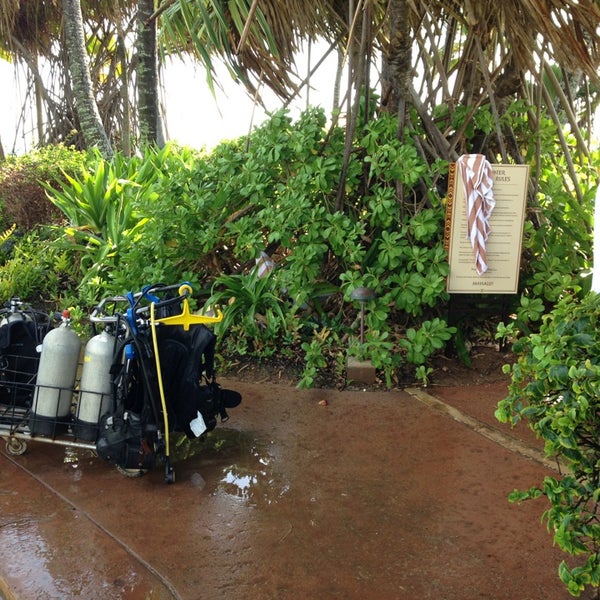 รูปภาพถ่ายที่ Grand Hyatt Kauai Salt Water Lagoon โดย Richard J. เมื่อ 1/6/2013