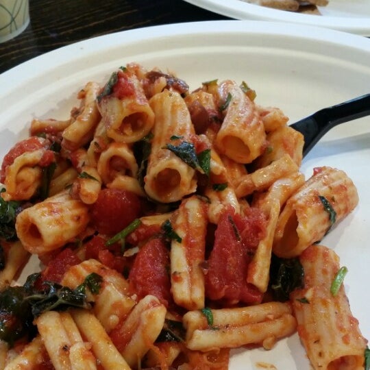 3/22/2014에 Richard J.님이 Pasta &amp; Co에서 찍은 사진