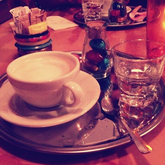 11/13/2012 tarihinde Aybike A.ziyaretçi tarafından Dotto Cafe Bistro'de çekilen fotoğraf