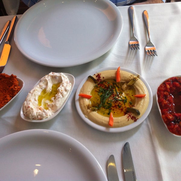 Foto scattata a Antakya Restaurant da Suheyla Y. il 5/12/2013