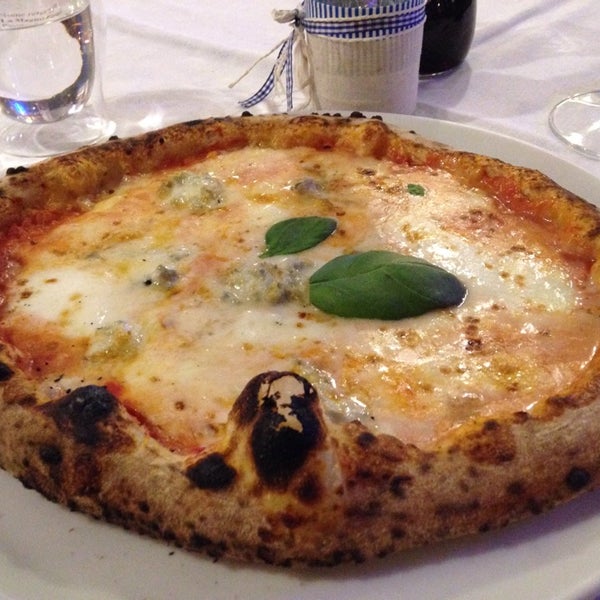 9/20/2014에 Elizabeth B.님이 La Magnolia Ristorante Pizzeria에서 찍은 사진