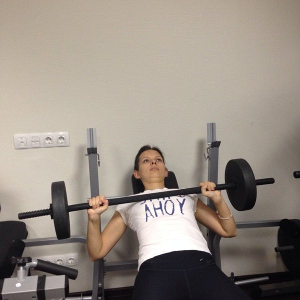 Округ фитнес. Женский спортзал СПБ. Женский фитнес Санкт-Петербург. Женский фитнес клуб Санкт Петербург. Жданцев Лиговска Ямская.