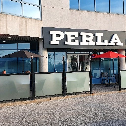 Perla Oyster Bar & Grill Seafood Restaurant