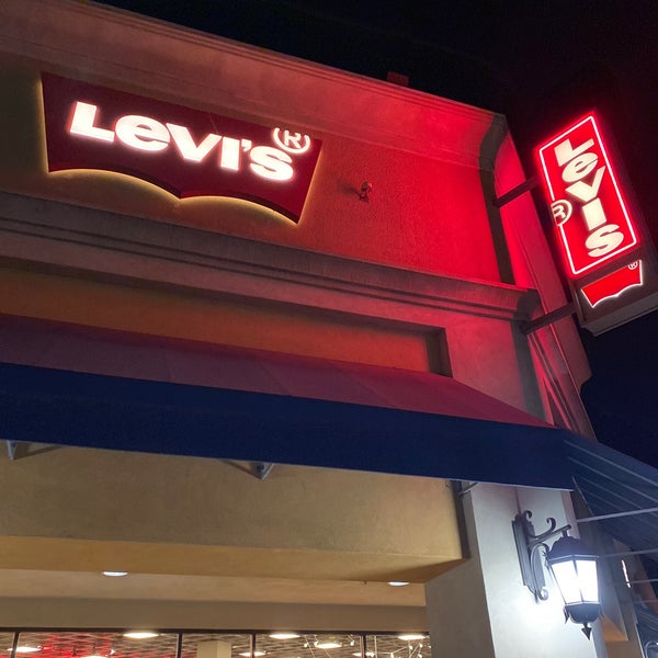 Levi's Outlet Store - Clothing Store in San Diego