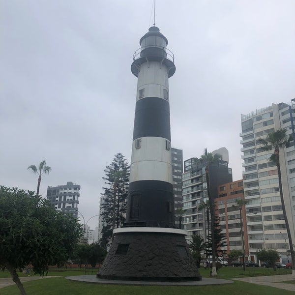Foto tirada no(a) Faro de la Marina por Arturo G. em 9/25/2018
