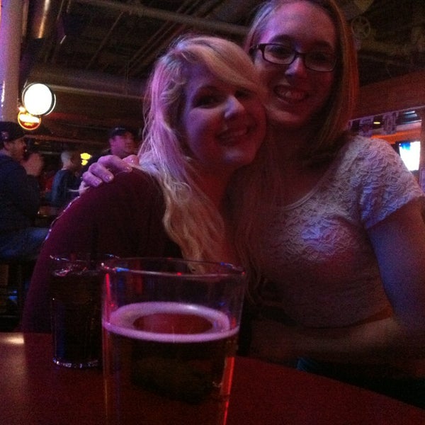 Foto diambil di Brothers Bar &amp; Grill MPLS oleh Shelby B. pada 4/26/2014