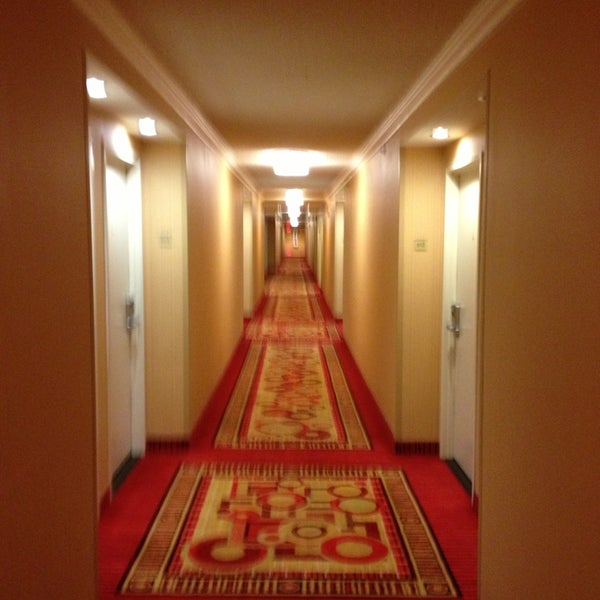 2/7/2013 tarihinde Peter W.ziyaretçi tarafından Bakersfield Marriott at the Convention Center'de çekilen fotoğraf