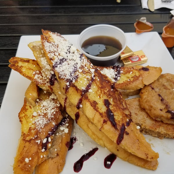 I had the Santa Fe Eggs Benedict, the huckleberry french toast and the pork and egg burrito on 3 different visits and all 3 were great. If u have a sweet tooth i highly recommend the french toast