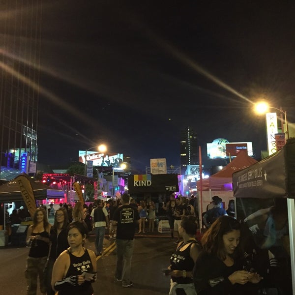 รูปภาพถ่ายที่ Sunset Strip Music Festival โดย Penelope J. เมื่อ 9/21/2014
