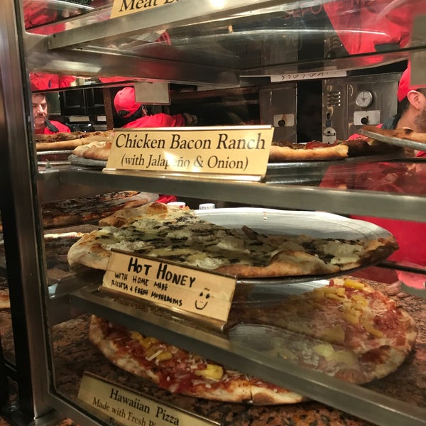 Photo taken at New York Pizza Suprema by Samuel B. on 3/23/2018