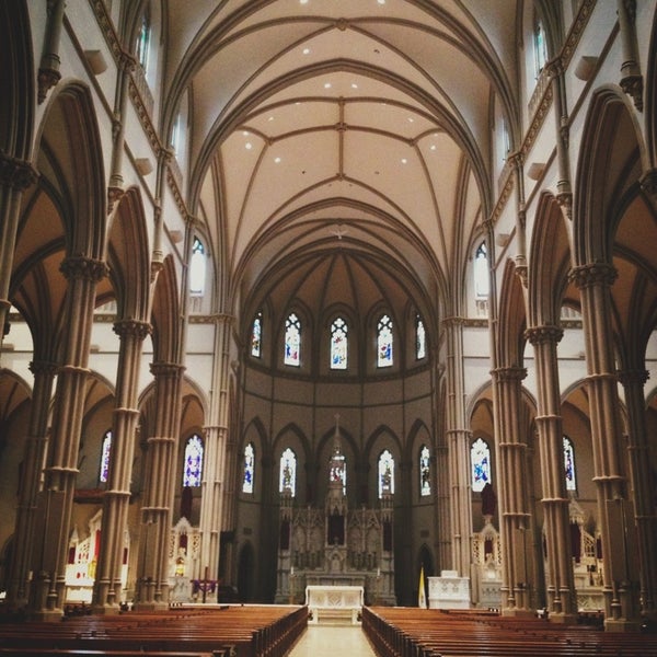 3/16/2013 tarihinde Keith Z.ziyaretçi tarafından Saint Paul Cathedral'de çekilen fotoğraf
