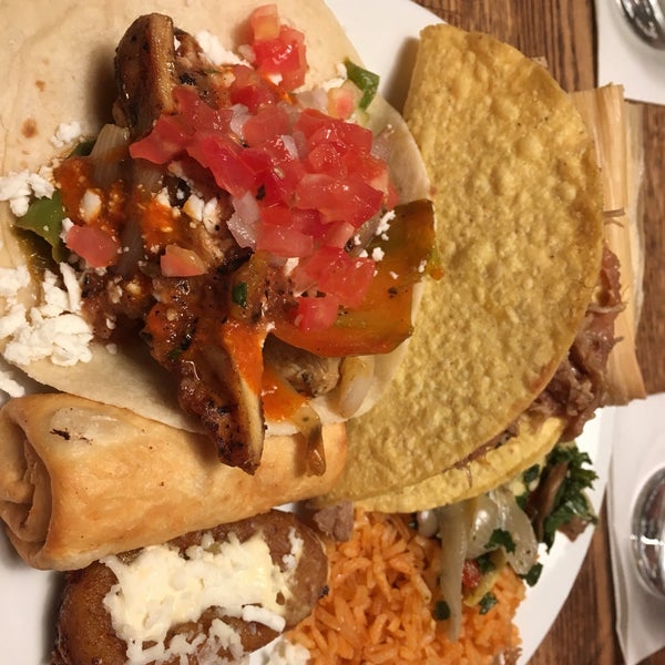 Das Foto wurde bei El Patron Restaurante Mexicano von Cortney M. am 11/29/2017 aufgenommen