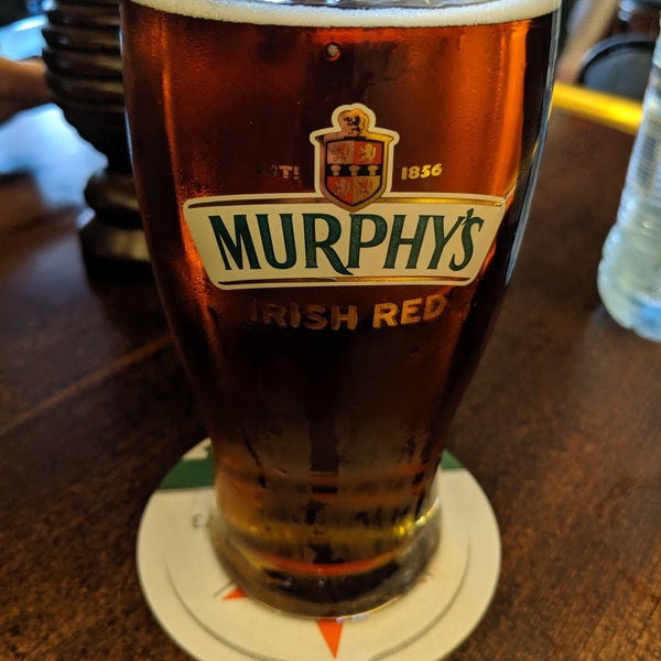 รูปภาพถ่ายที่ Murphy&#39;s Irish Pub โดย Simon R. เมื่อ 6/2/2019