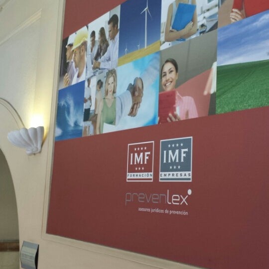 Foto tirada no(a) IMF Business School por Eva C. em 5/21/2014